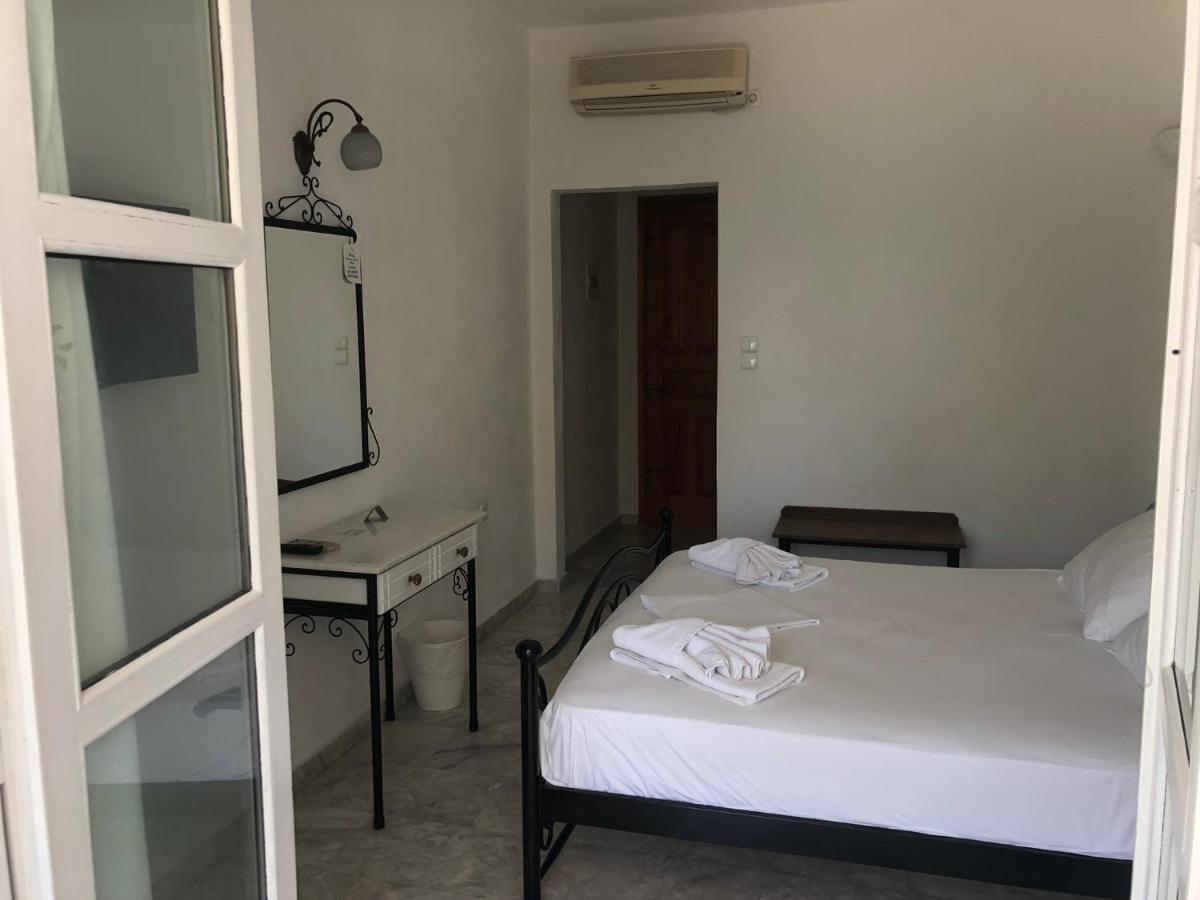 Roussos Beach Hotel Науса Экстерьер фото