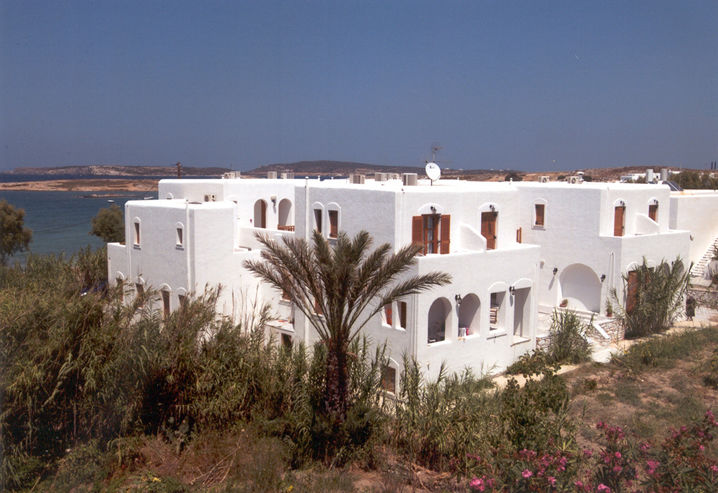 Roussos Beach Hotel Науса Экстерьер фото